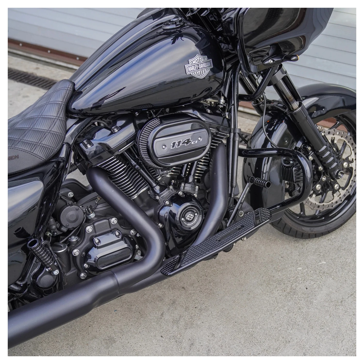 Arlen Ness Big Sucker Factory Oval Upgrade Air Filter For Harley M8 2 Arlen Ness Big Sucker Factory Oval Upgrade Air Filter For Harley M8 - Image 2